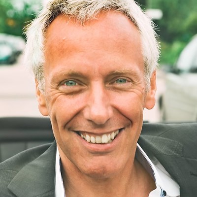 Julian Fox